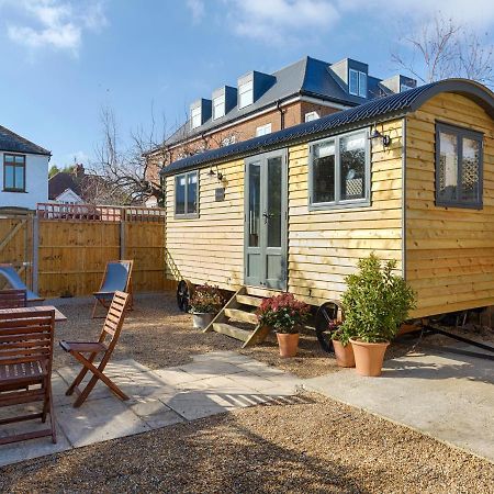 Pass The Keys Whitstable Shepherds Hut Minutes From The Harbour Exterior photo