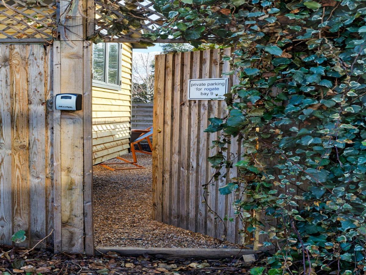 Pass The Keys Whitstable Shepherds Hut Minutes From The Harbour Exterior photo